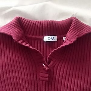 Toggle close sweater